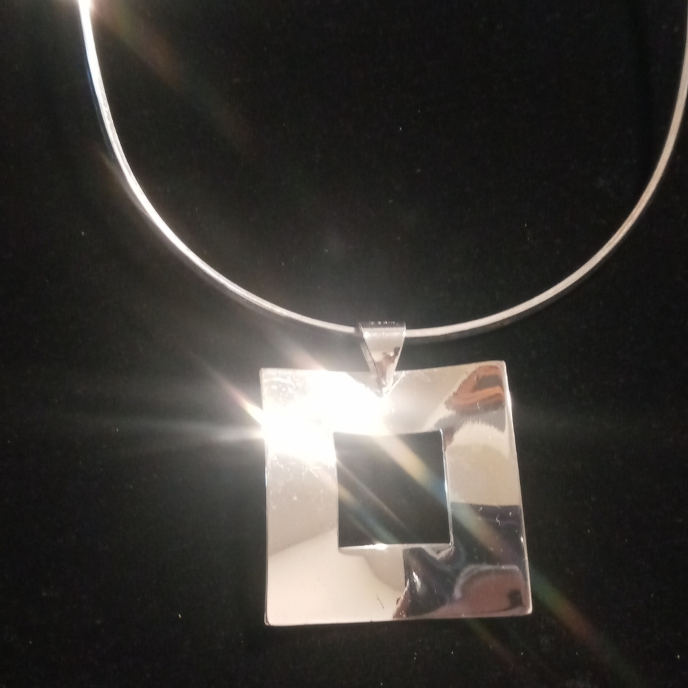 Signed Best collar necklace silver plate. Like new concave modern square pendant